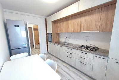 Bloc nou - langa Universitatea Bacovia - 2 camere - mobilat - 14