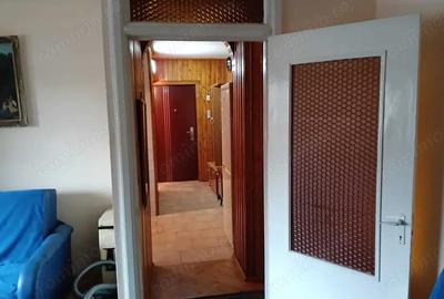 Decomandat, etaj 1, 60mp, Steaua-Shopping Mall - 2