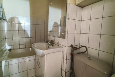 Apartament cu 2 camere semidecomandat în Micro 15 - 1