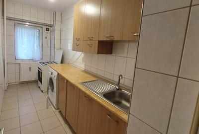 Basarabia- Garsoniera decomandata 39 mp bloc 1984 - 6