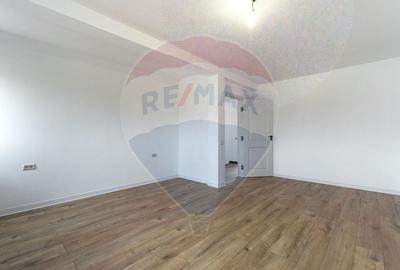 Casă cu 4 camere cu Teren 397 Mp în Tărlungeni - 34