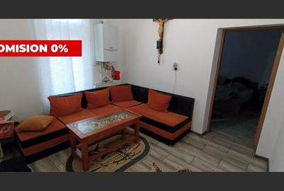 Constructie cu 3 apartamente + teren+ 2 spatii comerciale Constructie cu 3 apartamente + teren+ 2 spatii comerciale - 1