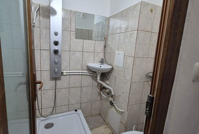Garsonieră în Vest - 2