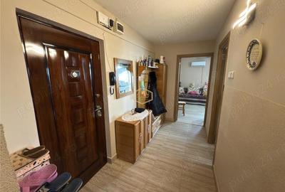 Apartament cu 2 camere decomandat în Micro 17 - 3