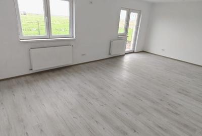 Casă individuală cu 4 camere cu Canalizare în Central - 19