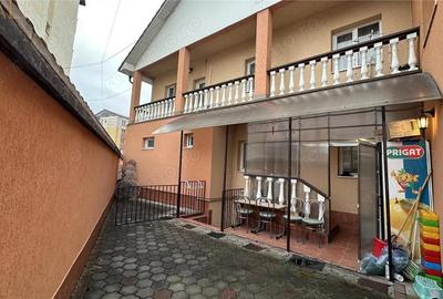 Casă cu 13 camere cu Teren 469 Mp în Independenței - 3