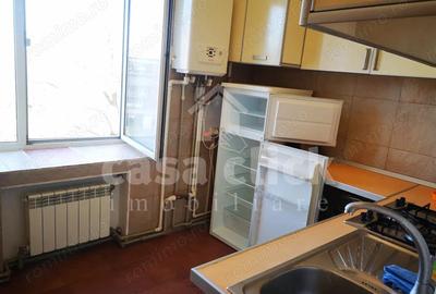 Apartament spa?ios, decomandat, mobilat ?i utilat, zona ultracentrala Spicul - 5