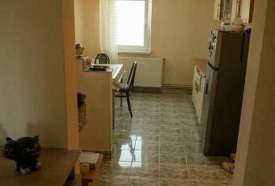 Apartament cu 3 camere decomandat în Bucovina - 4