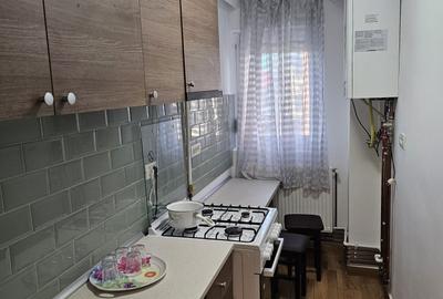 Garsonieră decomandată în UTA