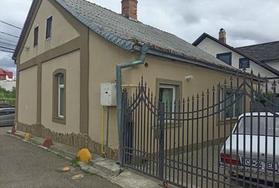 Casă cu 4 camere în Central - 4