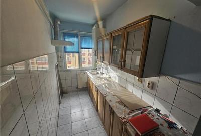 Resita, 2 Cam. Mobilat, Micro 3 - 14