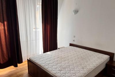 Apartament 3 camere cu 2 baii, balcon cu factura