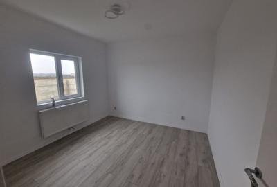 Duplex cu 3 camere cu Canalizare în Central - 59