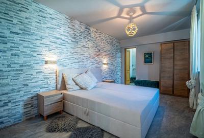 Casă cu 7 camere cu Teren 251 Mp în Central - 23