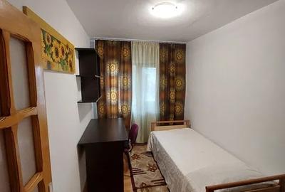 Apartament cu 3 camere decomandat, mobilat în Nicolina