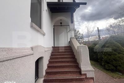 Casă cu 4 camere cu Canalizare în Central - 17