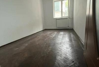 Scoala 8, I.C. Bratianu, 3 camere, etaj 2, gaze, vanzari Constanta - 4