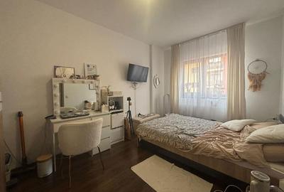 Apartament cu 3 camere semidecomandat în Nord - 1
