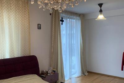 Casă cu 6 camere cu Canalizare în Voluntari - 11