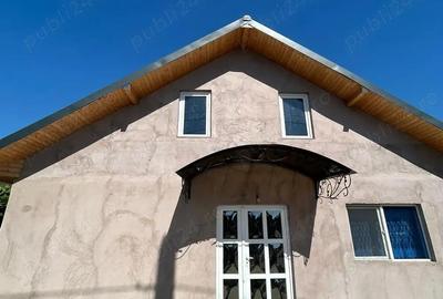 Inchiriez dormitoare pe timp de vara casa la curte 150 de lei pe zi un dormitor