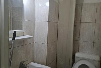 Garsonieră nedecomandată în Central - 1