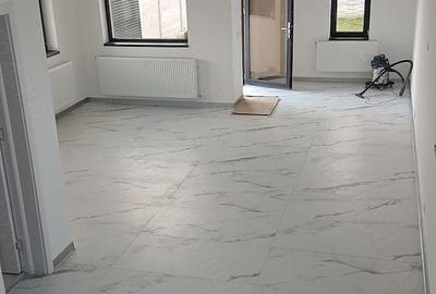 Casă cu Teren 350 Mp în Central