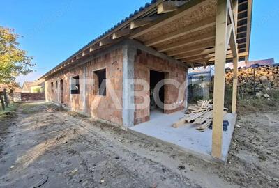 Casă cu 3 camere cu Canalizare în Mohu - 12