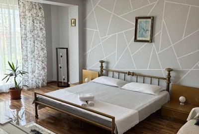 Casă cu 6 camere cu Teren 300 Mp în Eforie - 4