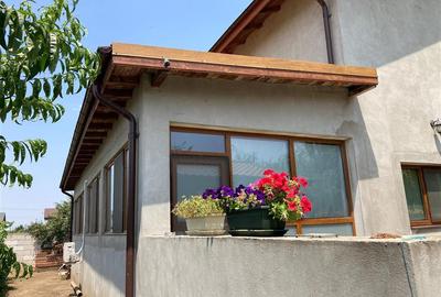 Vila cu 4 .camere 3. bai --249 mp utili - teren 881mp - 3