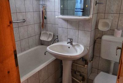 Apartament cu 3 camere semidecomandat în Central - 2
