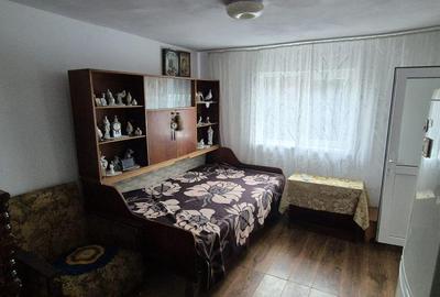 Casă cu 3 camere cu Teren 207 Mp în Km 5 - 7