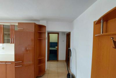 Apartament cu 2 camere decomandat în Petru Rareș - 1