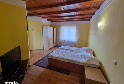Casă cu Teren 500 Mp în Central - 10