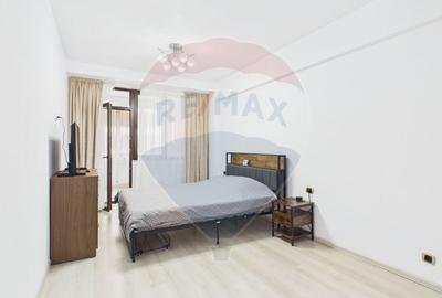 Apartament cu 3 camere decomandat, mobilat în Tractorul - 9