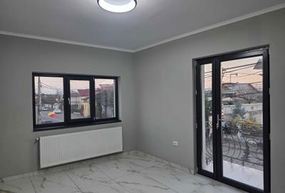 Casă cu 4 camere în Central - 1