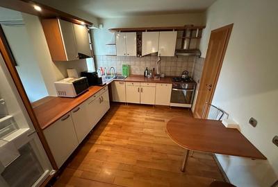 Casă / Vilă cu 6 camere în zona  Calea Aradului - 13