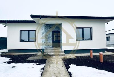 Casă cu 4 camere cu Teren 685 Mp în Corbeanca