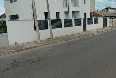 Casă cu 4 camere în Apărătorii Patriei - 6