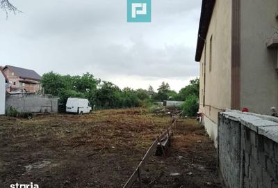 Teren de 967 mp, în Rahova - 3