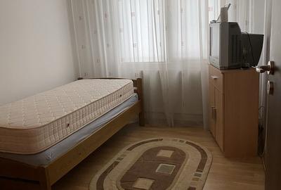 Apartament cu 3 camere decomandat în Central - 2