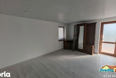 Casă cu 5 camere cu Teren 700 Mp în Piața Centrală - 7