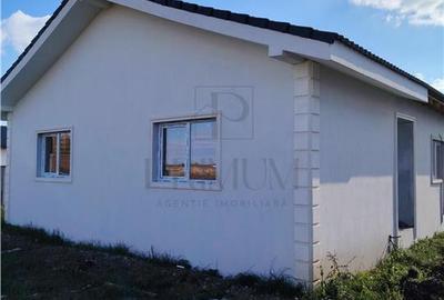 Duplex cu 3 camere cu Canalizare în Moșnița Veche - 3