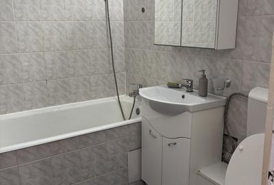 Apartament decomandat în Titan