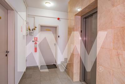 Cladire comerciala, sediu banca, birouri, clinica medicala, locatie de top - 8