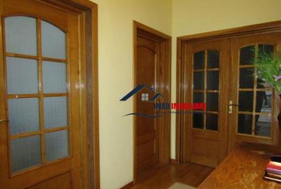 Zona Excelenta! Casa Centru - zona Spital Judetean! - 5