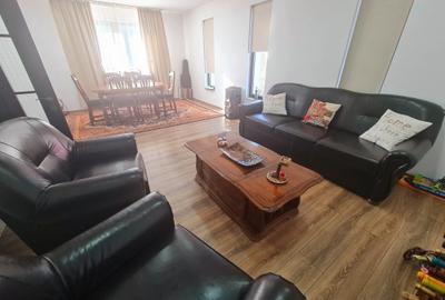 Casă cu 5 camere cu Teren 537 Mp în Buzaului - 1