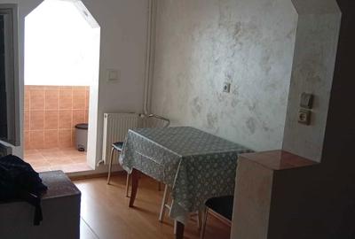 Apartament cu 2 camere decomandat în Ostroveni - 4