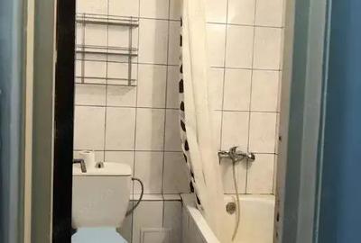 Garsonieră semidecomandată în Titan