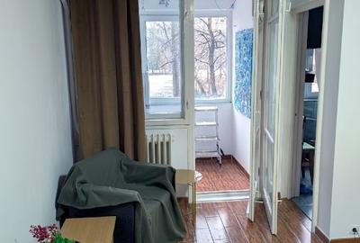 Garsonieră decomandată, mobilată în Costin Georgian - 4