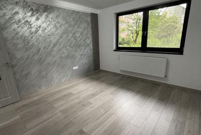 Apartament cu 3 camere decomandat în Central - 1